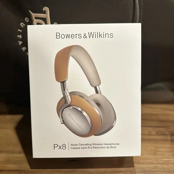 BNWT Bowers & Wilkins Px8 Over-Ear noise canceling Headphones in Tan and Silver - Picture 7 of 16